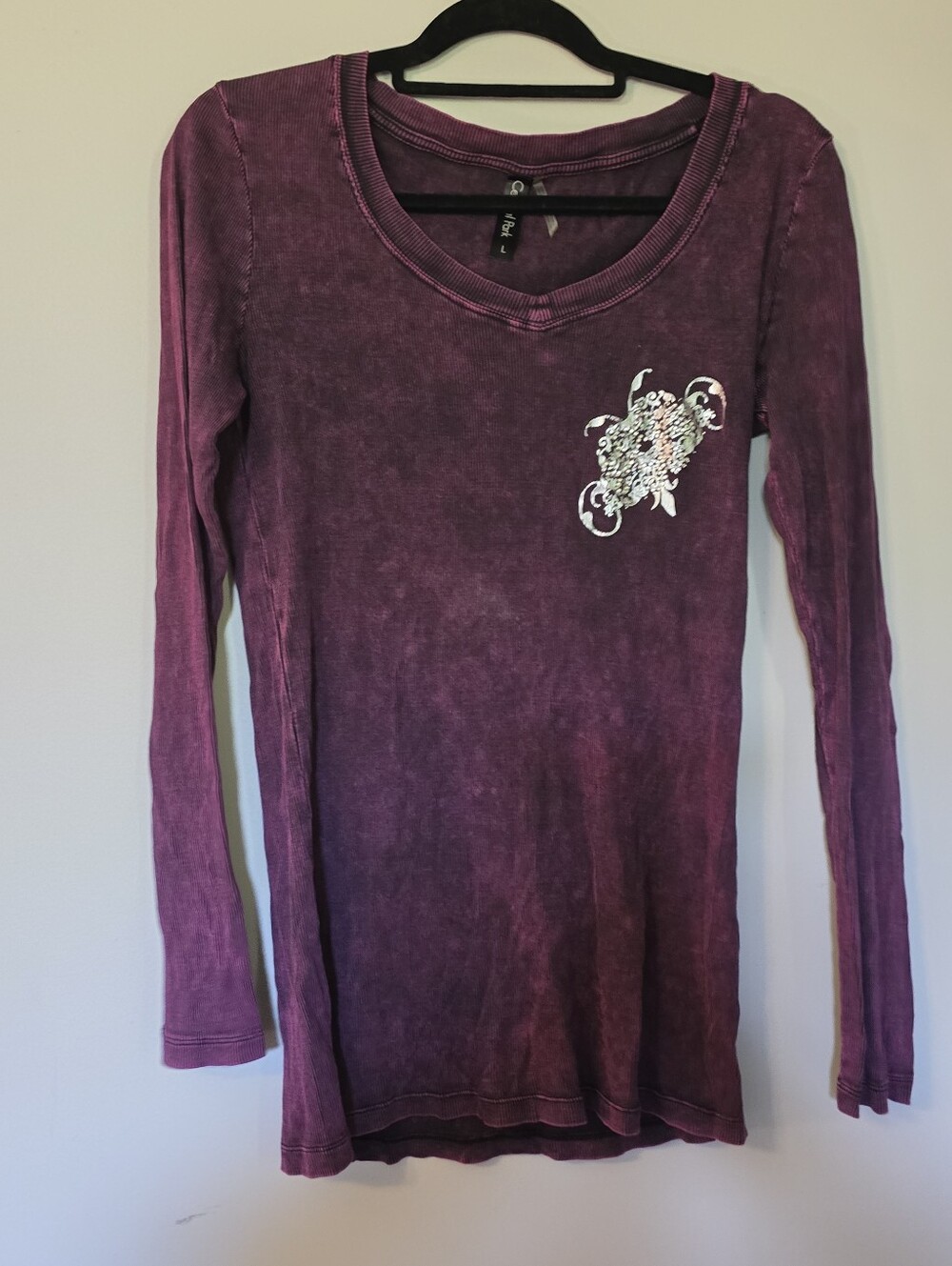 Y2K Vintage Women's Long Sleeve V-Neck Top in Deep Plum